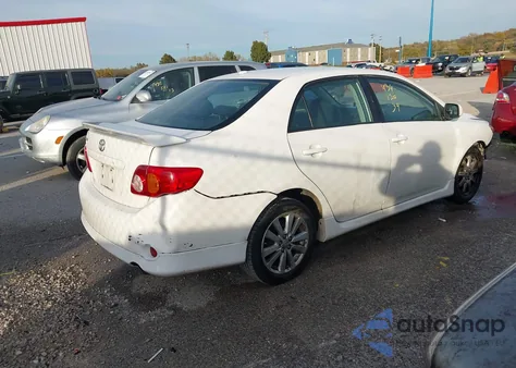 2010 Toyota Corolla S z USA, uszkodzony, nr VIN 2T1BU4EEXAC452991